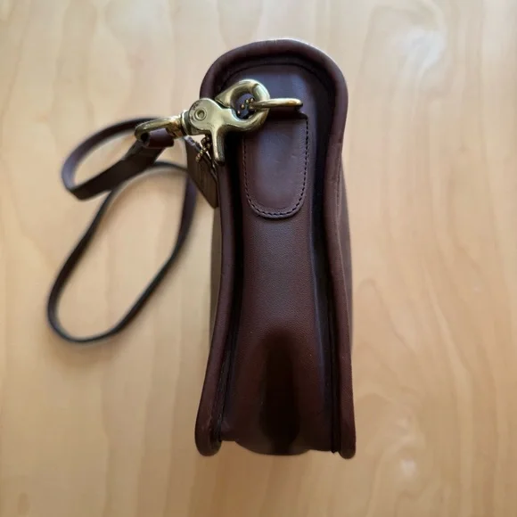 Vintage Coach Brown Crossbody Bag - Picture 8 of 12